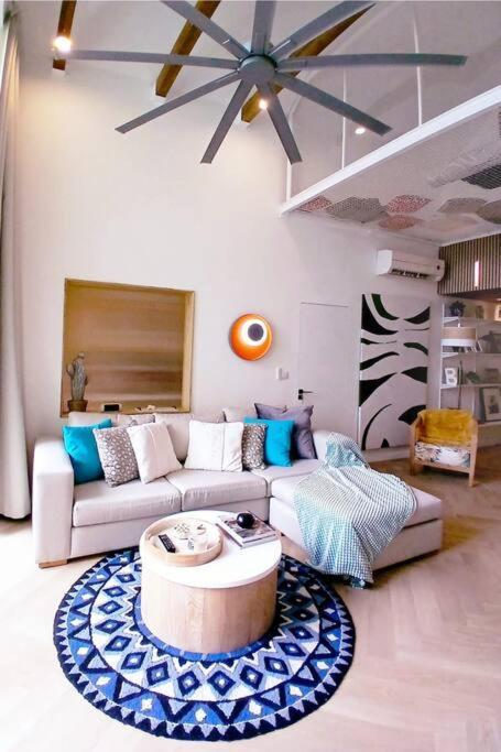 Seaside 3 Suites Penthouse With Pool Gym & Bbq Terrace كاب مالهيريوكْسْ المظهر الخارجي الصورة